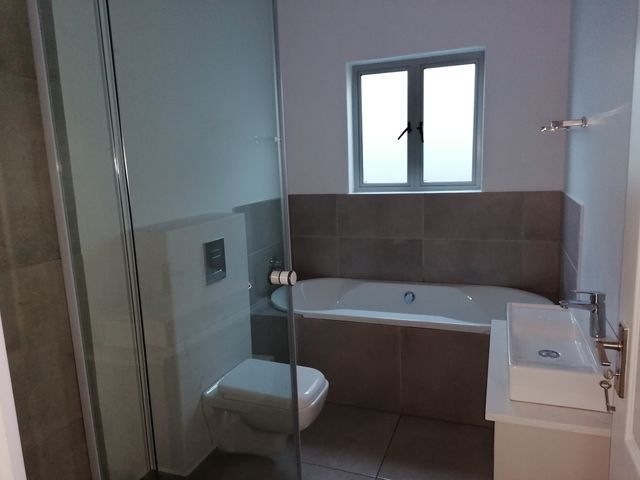 To Let 3 Bedroom Property for Rent in Langeberg Heights Western Cape